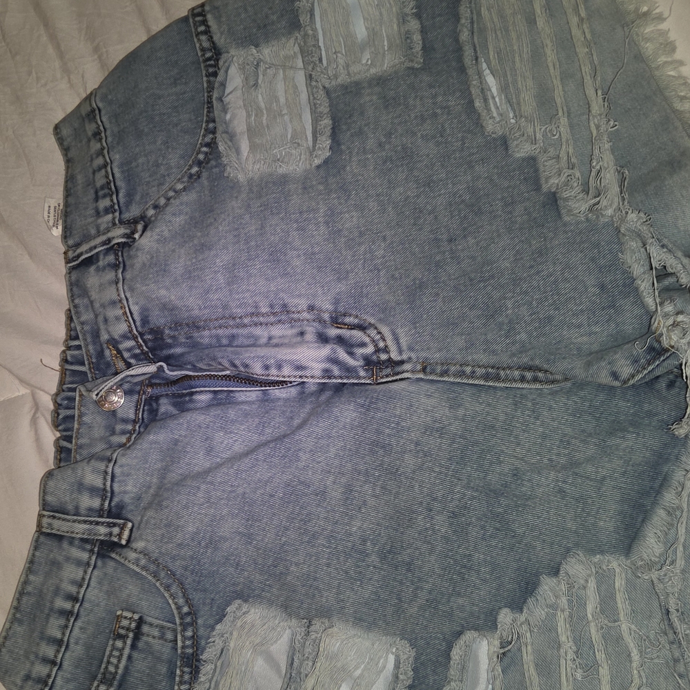 Trendy Light Blue Distressed Denim Shorts